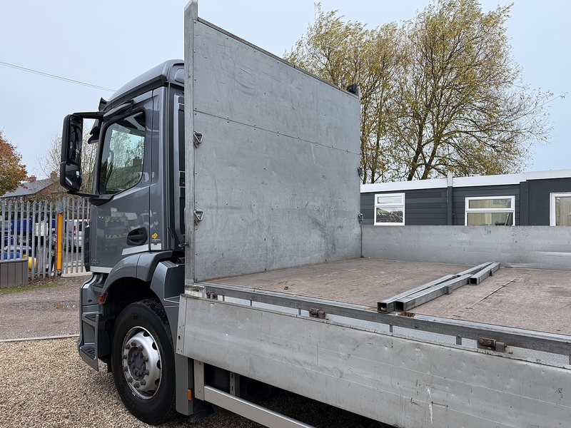 Mercedes-Benz 1824L 7.7  Automatic Diesel