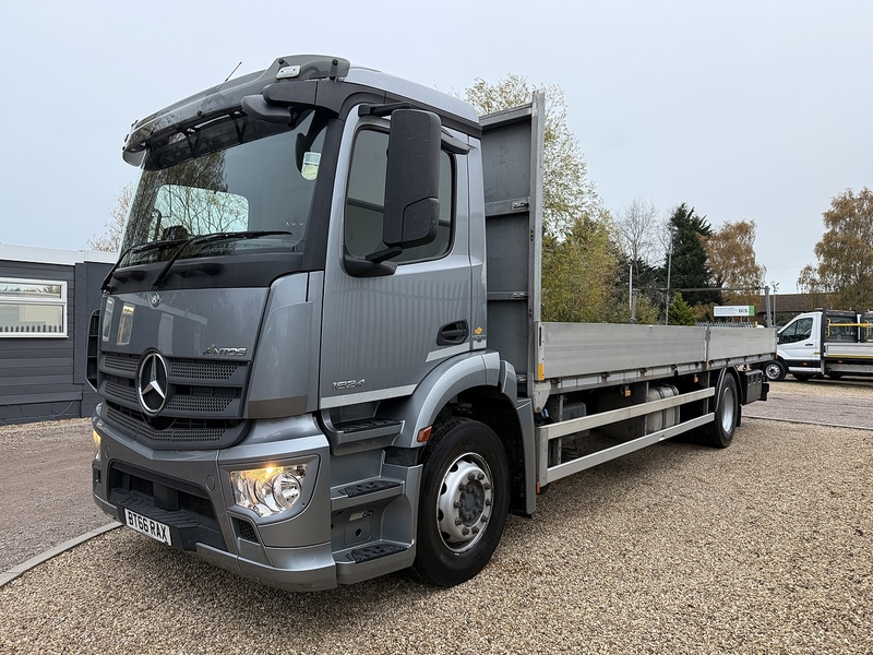 Mercedes-Benz 1824L 7.7  Automatic Diesel