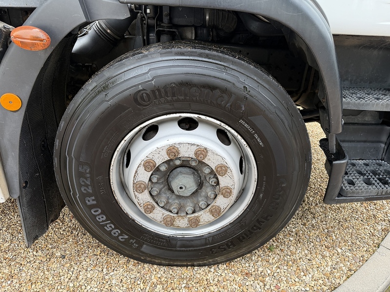 Iveco 180E25s 6.7 Dropside Automatic Diesel