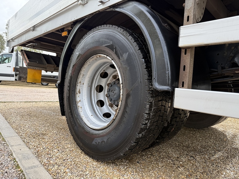 Iveco 180E25s 6.7 Dropside Automatic Diesel