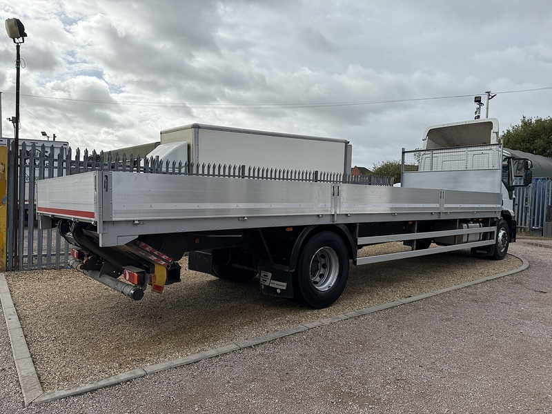 Iveco 180E25s 6.7 Dropside Automatic Diesel