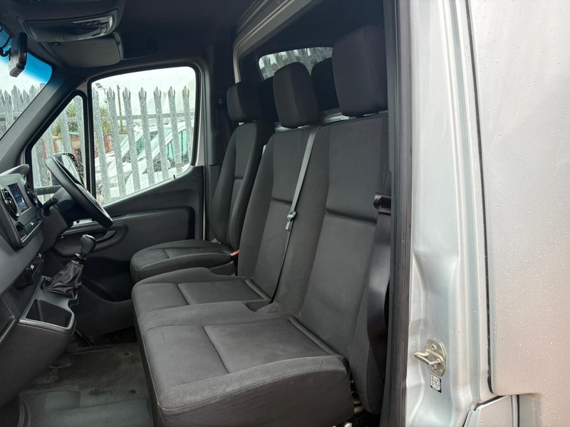 Mercedes-Benz 314 2.1 CDI Progressive L3 LWB LUTON VAN TAIL LIFT - SILVER