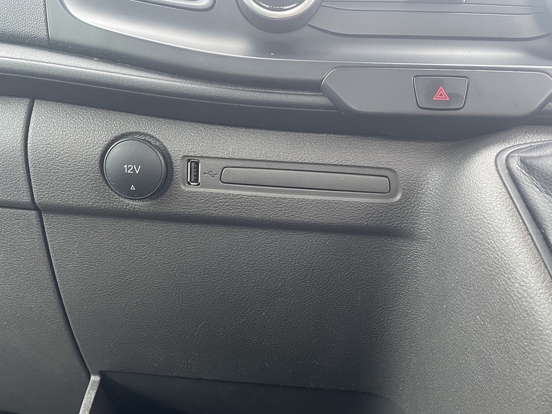 Ford 350 2.0 EcoBlue Leader L4 XLWB DROPSIDE TAIL LIFT - DRW