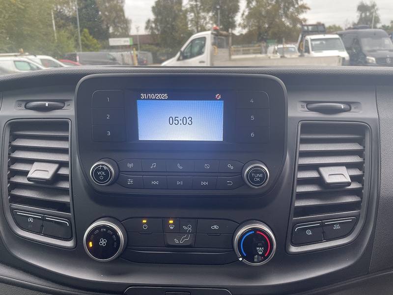 Ford 350 2.0 EcoBlue Leader L4 XLWB DROPSIDE TAIL LIFT - DRW