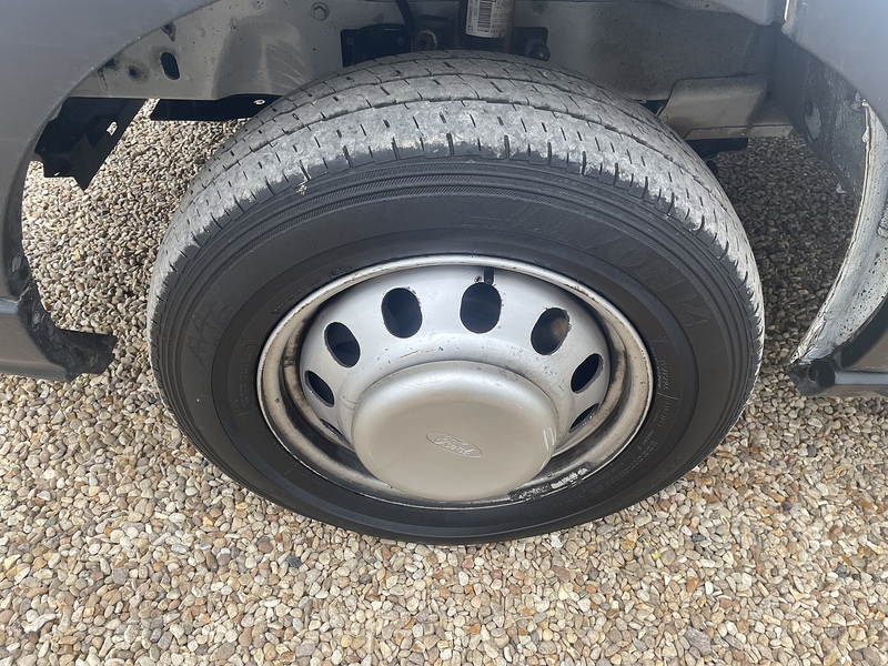 Ford 350 2.0 EcoBlue Leader L4 XLWB DROPSIDE TAIL LIFT - DRW