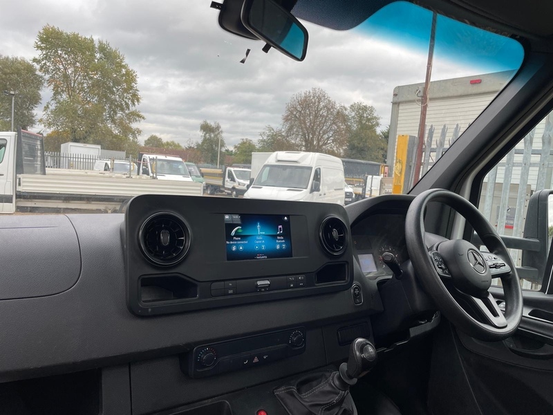 Mercedes-Benz 315 2.0 CDI Progressive LWB DROPSIDE TAIL LIFT 2.0 2dr Dropside Manual Diesel