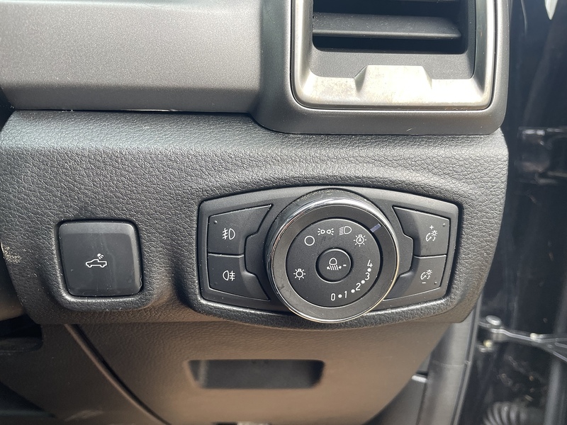 Ford EcoBlue Limited 2.0 4x4 PICK UP TRUCK WITH CANOPY - AUTOMATIC