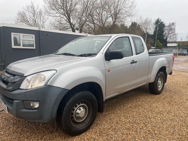 Isuzu TD 2.5 4X4 PICKUP TRUCK - SILVER