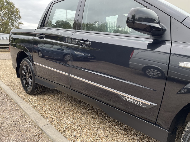 SsangYong 2.2D EX Pickup Double Cab 4dr Diesel Auto 4WD Euro 6 (178 ps)