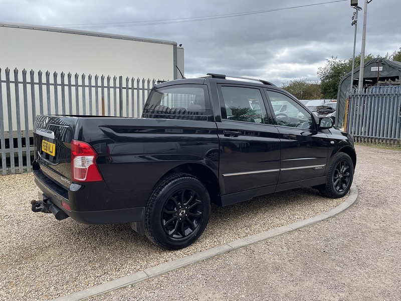SsangYong 2.2D EX Pickup Double Cab 4dr Diesel Auto 4WD Euro 6 (178 ps)