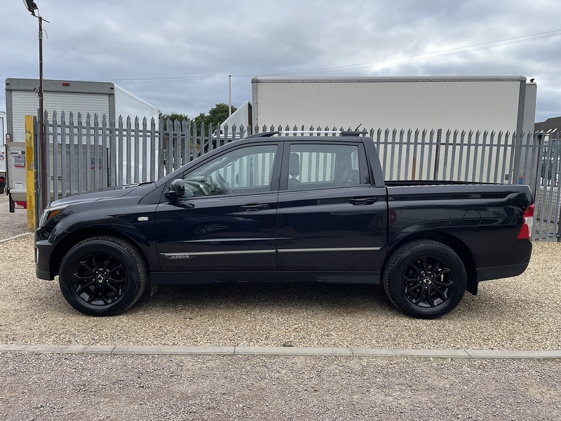 SsangYong 2.2D EX Pickup Double Cab 4dr Diesel Auto 4WD Euro 6 (178 ps)