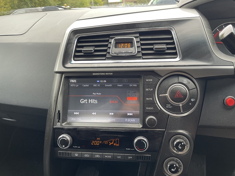 SsangYong 2.2D EX Pickup Double Cab 4dr Diesel Auto 4WD Euro 6 (178 ps)