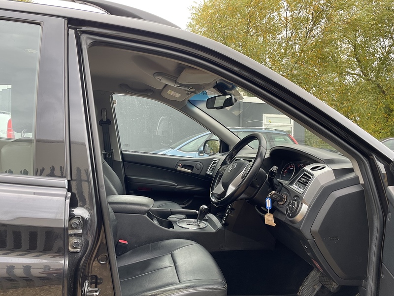 SsangYong 2.2D EX Pickup Double Cab 4dr Diesel Auto 4WD Euro 6 (178 ps)