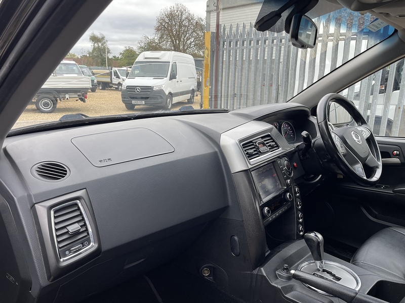 SsangYong 2.2D EX Pickup Double Cab 4dr Diesel Auto 4WD Euro 6 (178 ps)
