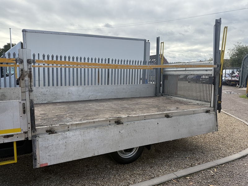 Iveco D HPI 14V 35S 3450 2.3 14FT DROPSIDE TAIL LIFT - WHITE