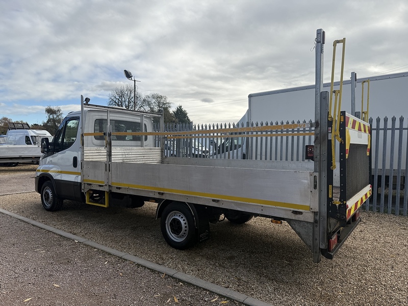 Iveco D HPI 14V 35S 3450 2.3 14FT DROPSIDE TAIL LIFT - WHITE