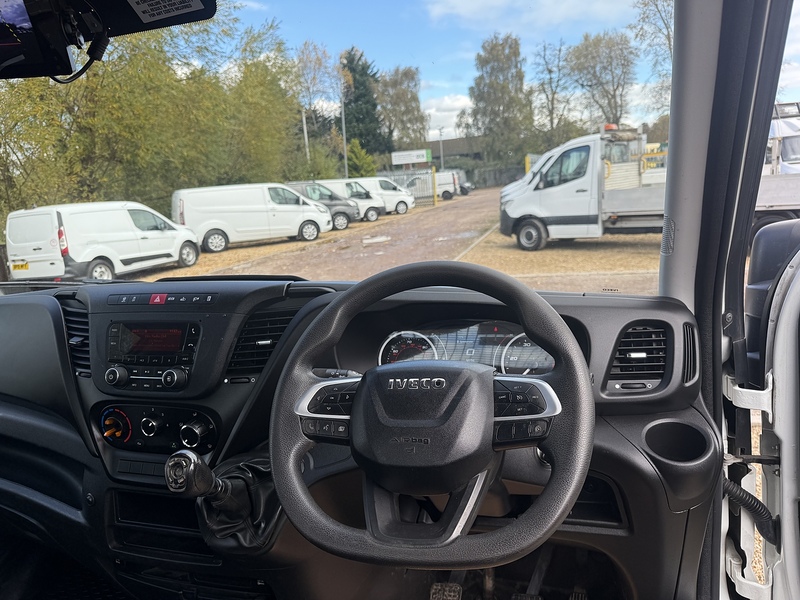 Iveco D HPI 14V 35S 3450 2.3 14FT DROPSIDE TAIL LIFT - WHITE