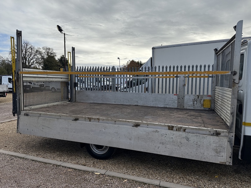 Iveco D HPI 14V 35S 3450 2.3 14FT DROPSIDE TAIL LIFT - WHITE