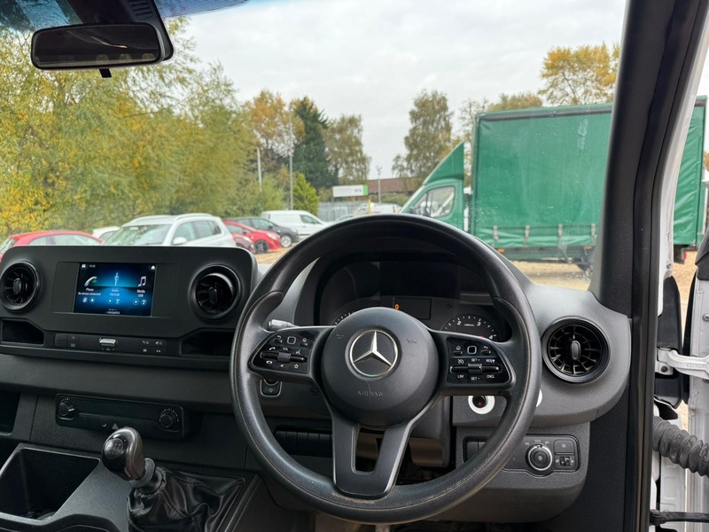 Mercedes-Benz 315 2.0 CDI Progressive L3 LWB DROPSIDE TAIL LIFT - WHITE