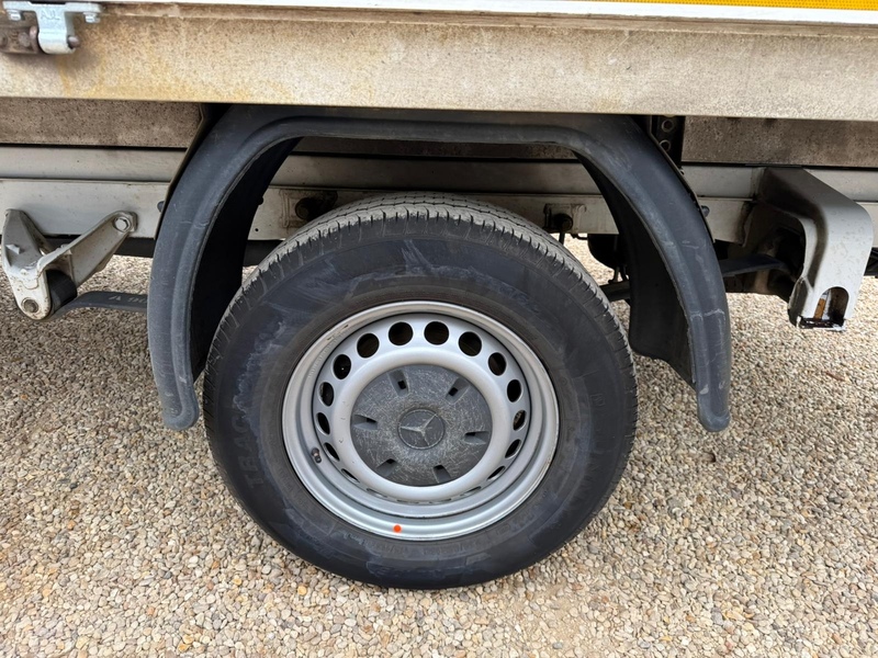 Mercedes-Benz 315 2.0 CDI Progressive L3 LWB DROPSIDE TAIL LIFT - WHITE