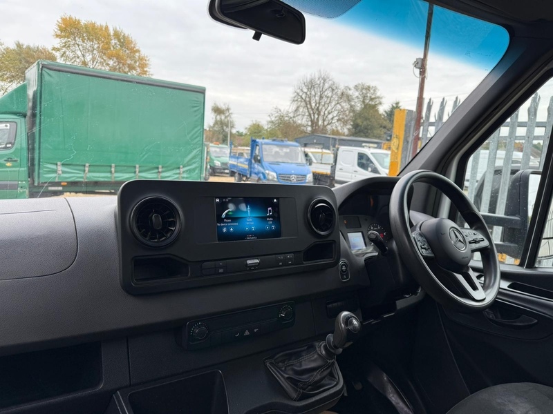 Mercedes-Benz 315 2.0 CDI Progressive L3 LWB DROPSIDE TAIL LIFT - WHITE