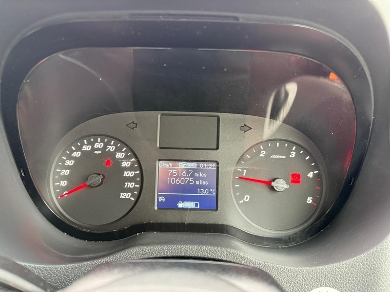 Mercedes-Benz 315 2.0 CDI Progressive L3 LWB DROPSIDE TAIL LIFT - WHITE