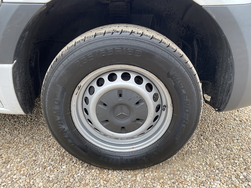 Mercedes-Benz 315 2.0 CDI Progressive L3 LWB DROPSIDE TAIL LIFT - WHITE