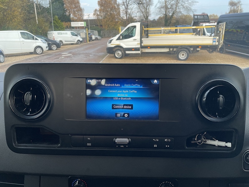 Mercedes-Benz 314 2.1 CDI L3 LWB DROPSIDE TAIL LIFT - WHITE