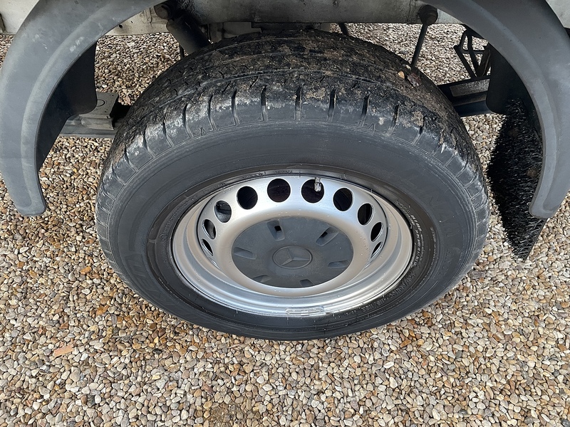 Mercedes-Benz 314 2.1 CDI L3 LWB DROPSIDE TAIL LIFT - WHITE