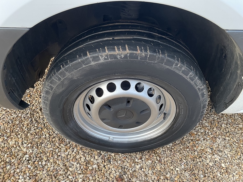 Mercedes-Benz 314 2.1 CDI L3 LWB DROPSIDE TAIL LIFT - WHITE