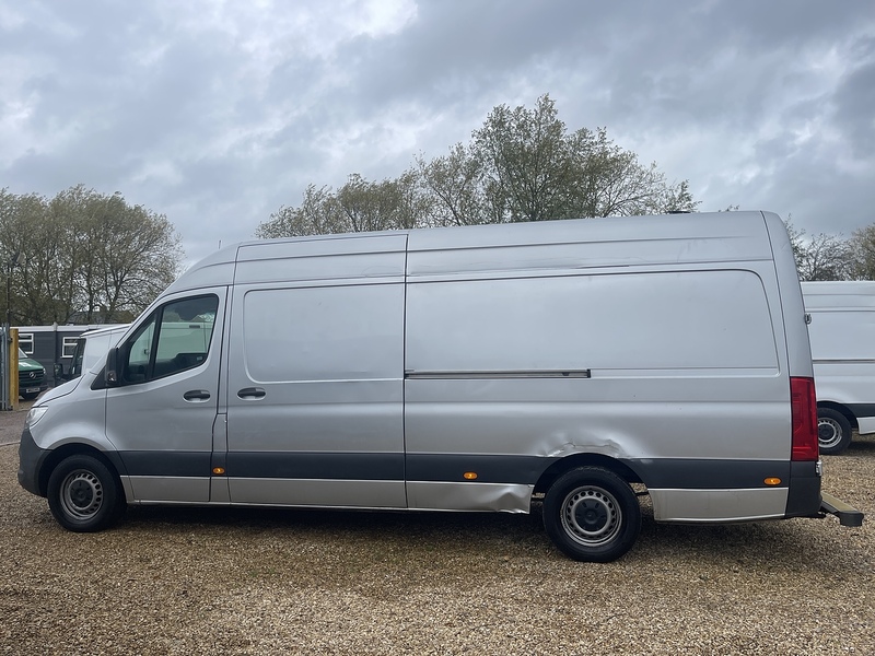 Mercedes-Benz 315 2.0 CDI Progressive L3 PANEL VAN - SILVER