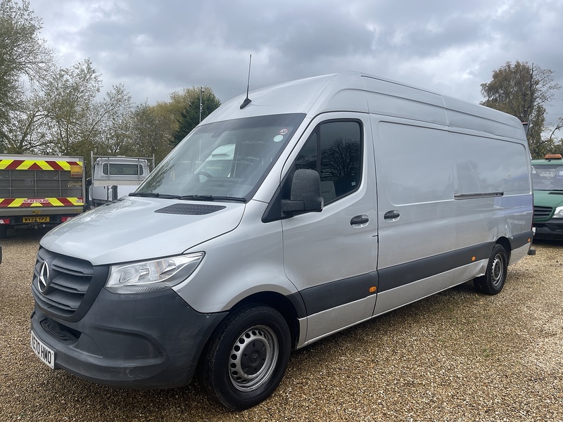 Mercedes-Benz 315 2.0 CDI Progressive L3 PANEL VAN - SILVER