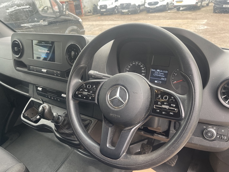 Mercedes-Benz 315 2.0 CDI Progressive L3 PANEL VAN - SILVER