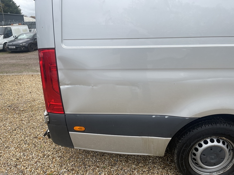 Mercedes-Benz 315 2.0 CDI Progressive L3 PANEL VAN - SILVER