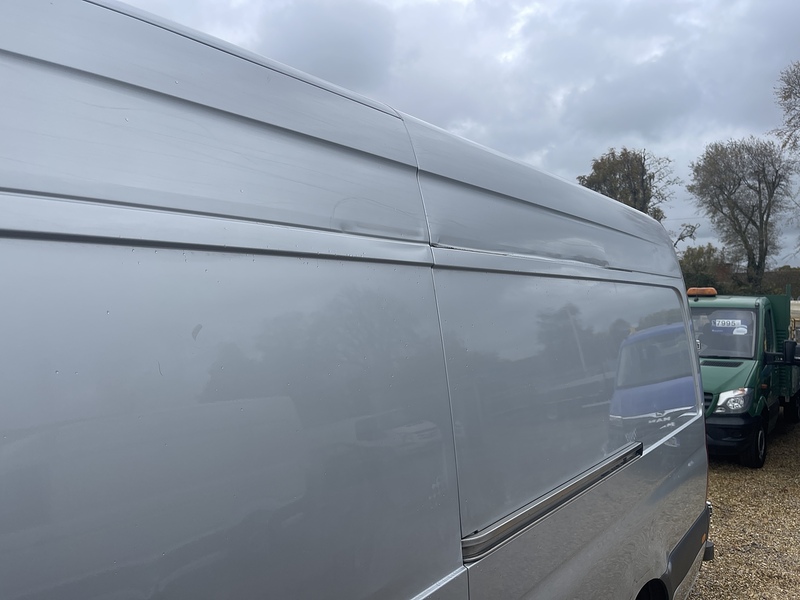 Mercedes-Benz 315 2.0 CDI Progressive L3 PANEL VAN - SILVER