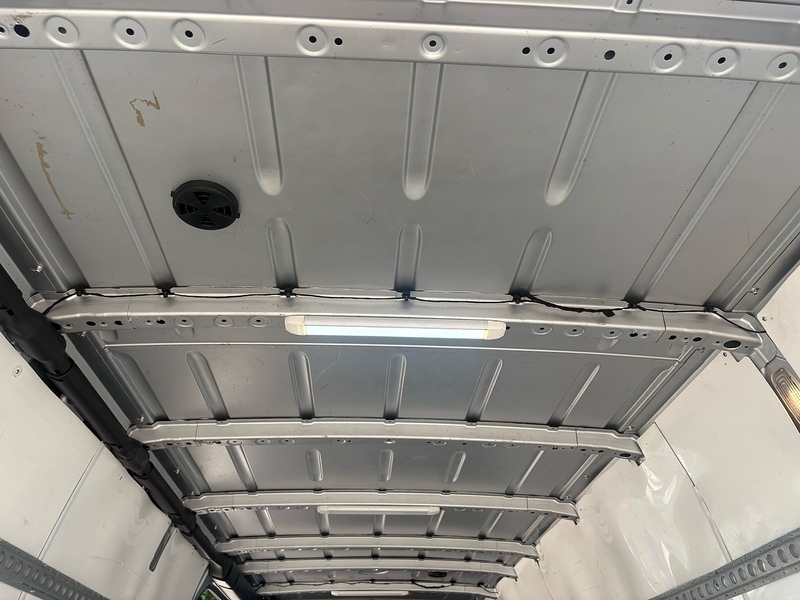 Mercedes-Benz 315 2.0 CDI Progressive L3 PANEL VAN - SILVER