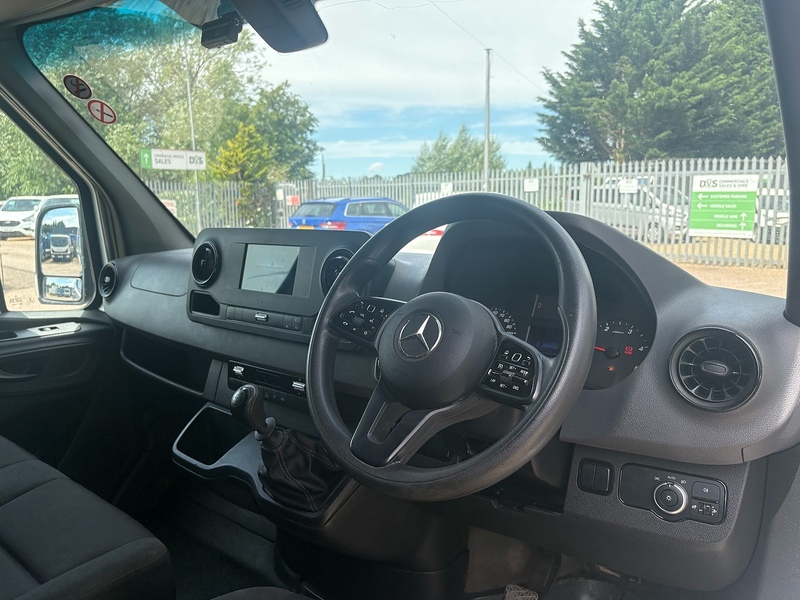 Mercedes-Benz 315 2.0 CDI Progressive L3 PANEL VAN - SILVER