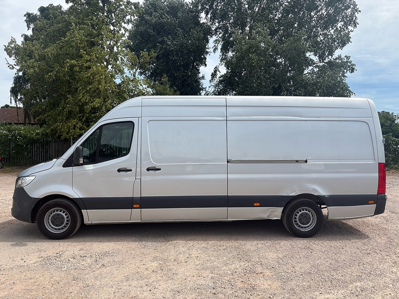 Mercedes-Benz 315 2.0 CDI Progressive L3 PANEL VAN - SILVER