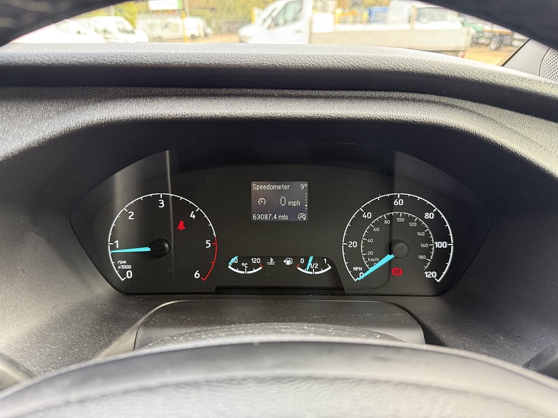 Ford 300 2.0 Ecoblue Limited L1 H1 SWB PANEL VAN - WHITE