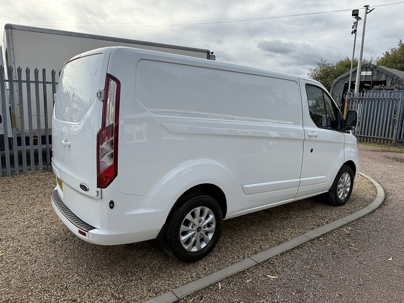Ford 300 2.0 Ecoblue Limited L1 H1 SWB PANEL VAN - WHITE