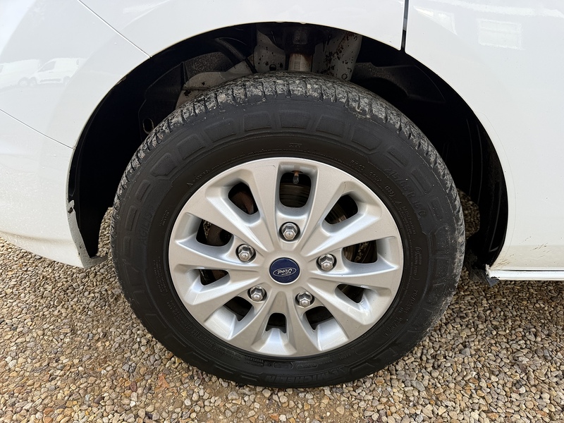 Ford 300 2.0 Ecoblue Limited L1 H1 SWB PANEL VAN - WHITE