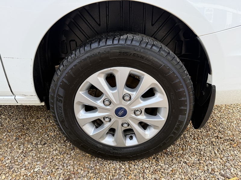 Ford 300 2.0 Ecoblue Limited L1 H1 SWB PANEL VAN - WHITE