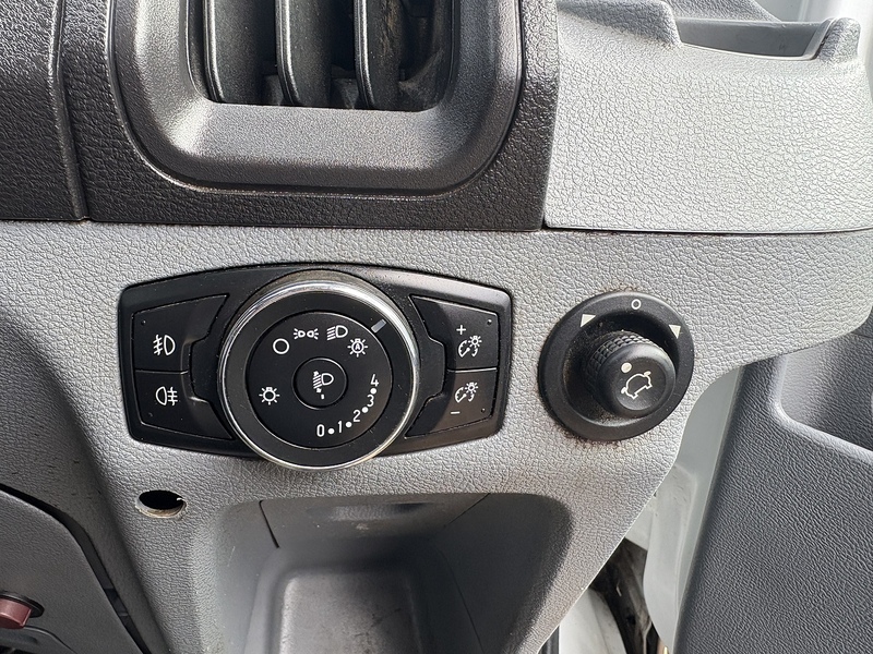 Ford 470 2.0 170bhp EcoBlue RWD L4 XLWB DROPSIDE (DRW) 2.0 4dr Dropside Manual Diesel