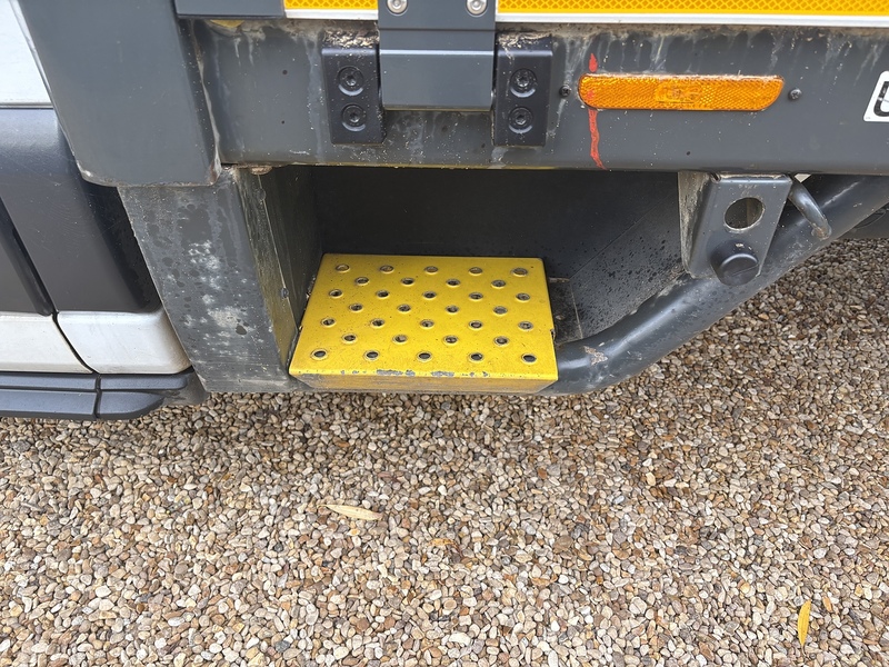 Ford 470 2.0 170bhp EcoBlue RWD L4 XLWB DROPSIDE (DRW) 2.0 4dr Dropside Manual Diesel