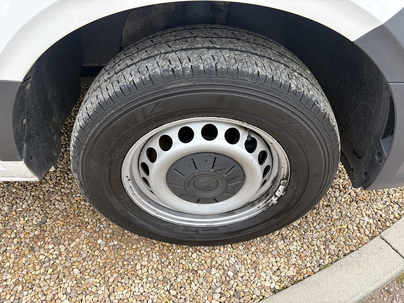 Volkswagen 2.0 TDI CR35 Trendline Panel Van 5dr Diesel Manual RWD MWB Euro 6 (s/s) (177 ps)