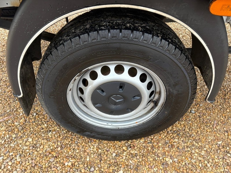 Mercedes-Benz 315 2.0 CDI Progressive L3 LWB DROPSIDE - WHITE