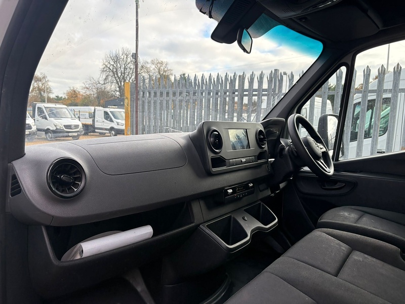 Mercedes-Benz 315 2.0 CDI Progressive L3 LWB 14ft DROPSIDE - AUTOMATIC