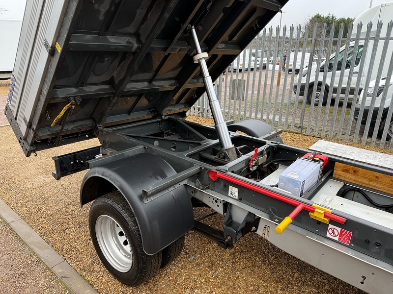 Ford 350 2.0 EcoBlue Leader MWB SINGLE CAB TIPPER - SILVER
