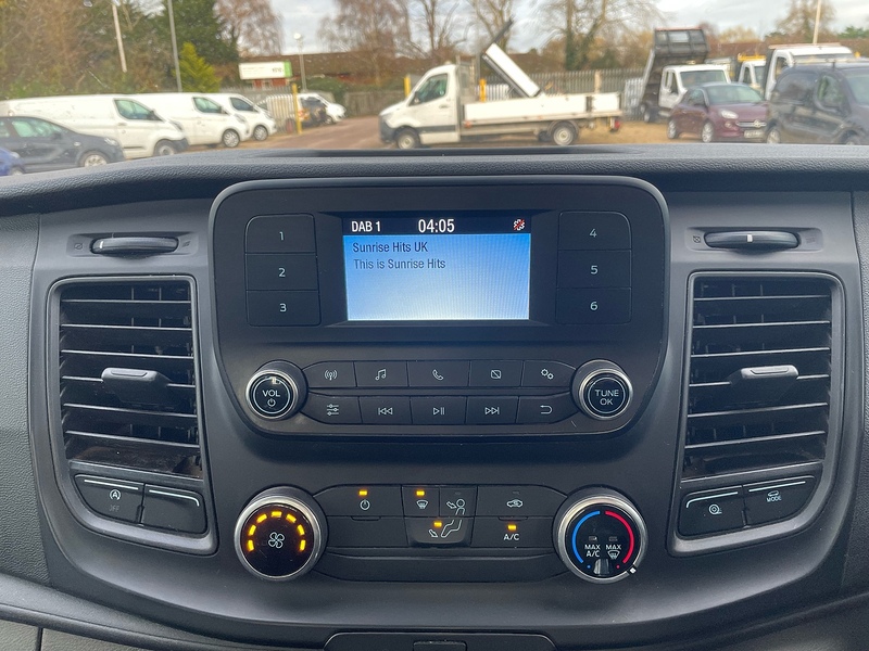 Ford 350 2.0 EcoBlue Leader L4 XLWB DROPSIDE - WHITE