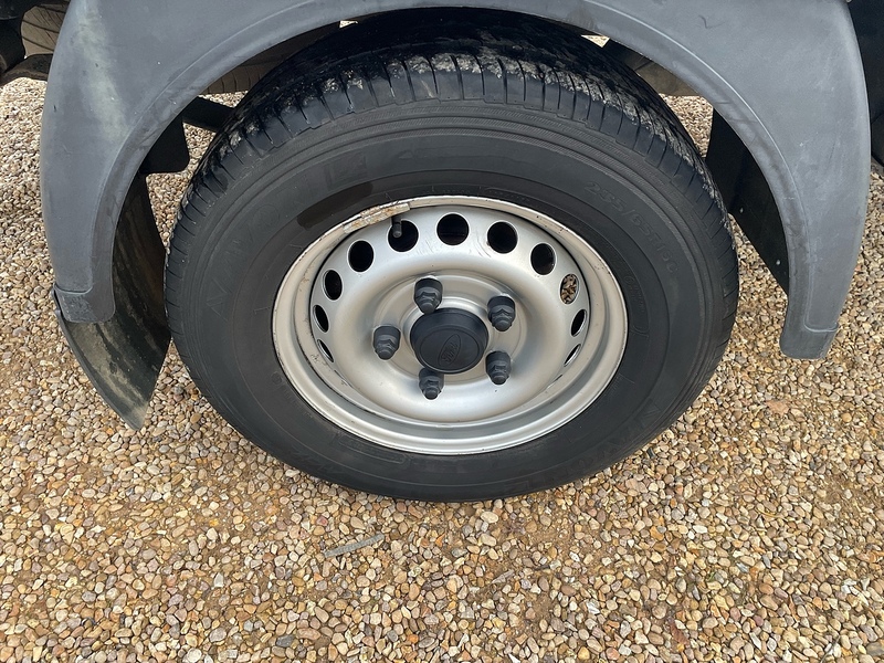 Ford 350 2.0 EcoBlue Leader L4 XLWB DROPSIDE - WHITE